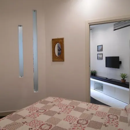 Giomar Apartment *